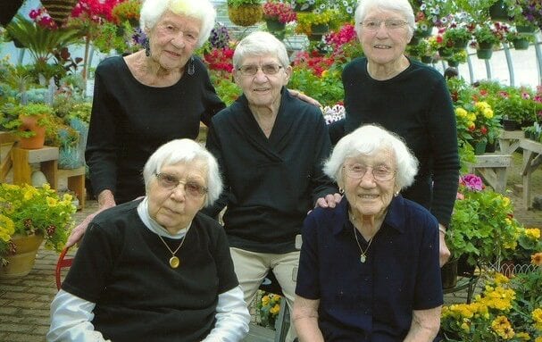 Carolyn Palmer with her sisters