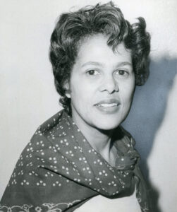 صورة مقربة لامرأة